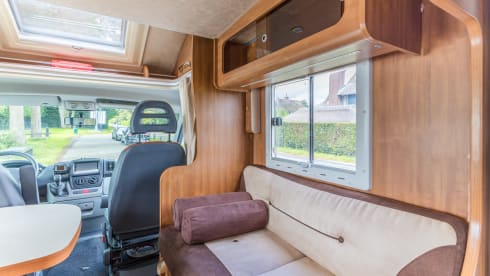 Nice Fiat semi-integrated camper for 5p