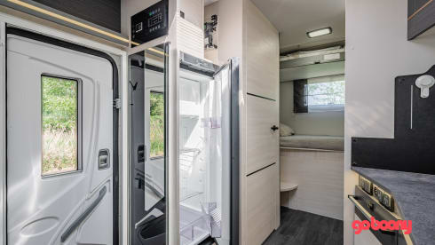 New/cozy fully equipped camper with spacious living room