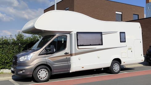 6p Ford alcove from 2017, bunk bed and large seating area