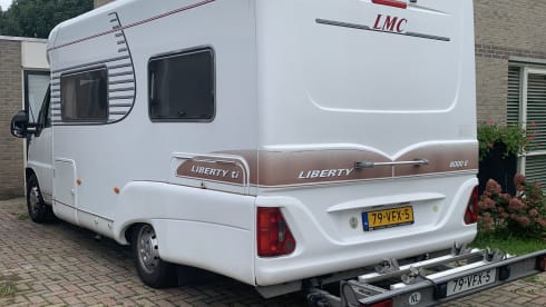 3 people LMC semi-integrated from 2001 for a wonderful holiday