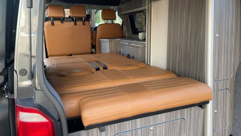 Gray – VW T6 Campervan - 4 Berth