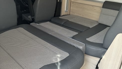 Peggy Sooz – F60-Auto Trail 4 berth 2023