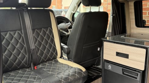 Tigger The Transporter – 4 berth Volkswagen T6.1 2020