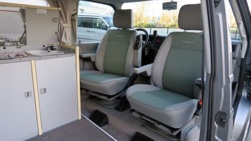 4p Volkswagen campervan from 1995