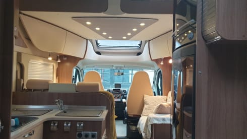 Gertie – Luxury 4 berth Burstner, fixed bed, heating, satellite TV