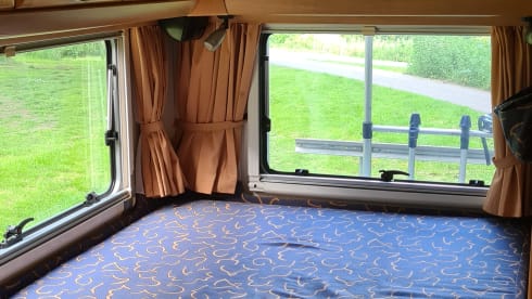 6 person family camper. Hymer integral from 2000