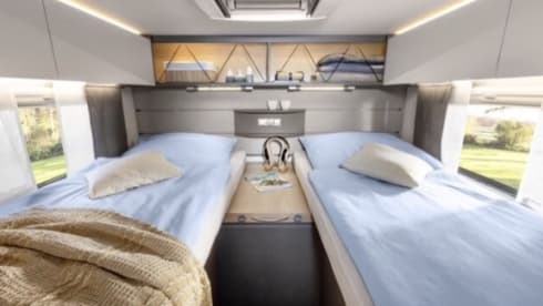 22 LMC H660G  – Tourer lift 3 persons