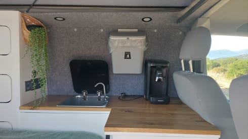2p Volkswagen bus uit 2015