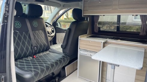 Volkswagen camper del 2017 - allestimento moderno