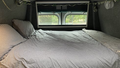 Buzzl – Off grid Renault Master bus