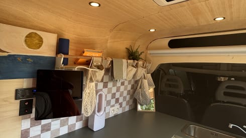 Busje – Peugeot campervan omgebouwd in 2026