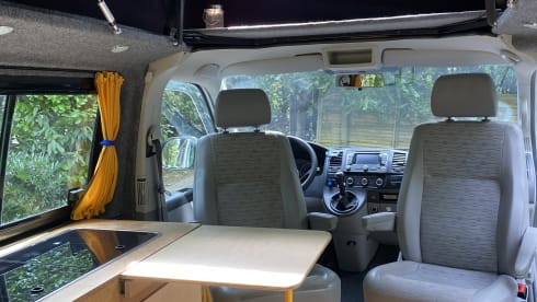 Miss Sunshine – Volkswagen campervan, extended model, 2 persons
