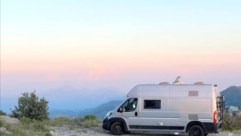 Dreamer – Dreamer Rapido Family Van Select 250