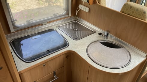 4p Bürstner semi-integrated uit 2005