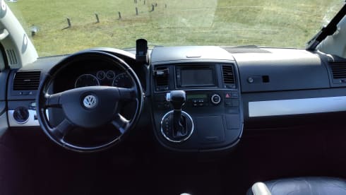 Volkswagen Multivan Camper 4 Person