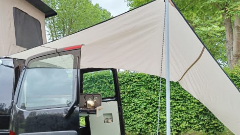 VW Bussy – Volkwagen T5 with outdoor kitchen