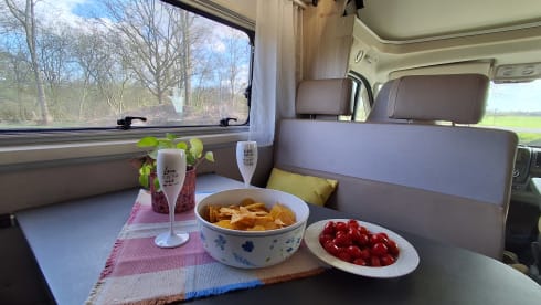 Billie – 5-person Sun Living alcove from 2021