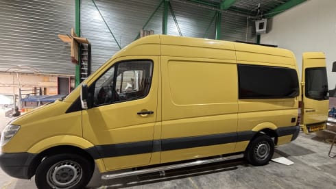 Gele Gustaaf – 2p Mercedes-Benz bus uit 2011