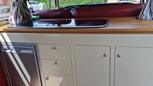 Daisy – Iconic Blue 1970s VW Camper