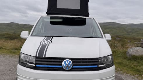 4berth new camper  – Hamish, de VW camper met 4 slaapplaatsen! Verzekering inbegrepen in de prijs!