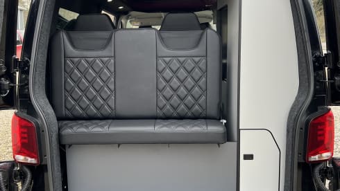 Lily – Lily - T6.1 Adventure Transporter