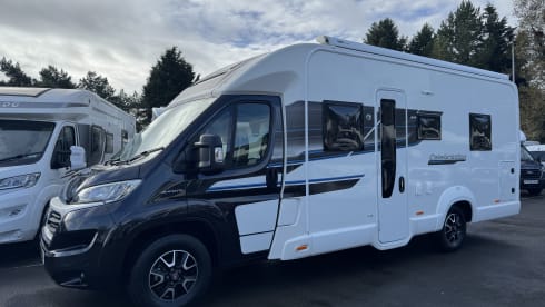 Sage – Modern Swift 4 berth motorhome