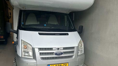 Hobby Siësta 650 – 6p Hobby alcove from 2010