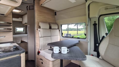 Knaus Boxstar – Beautiful 3/4 person bus camper
