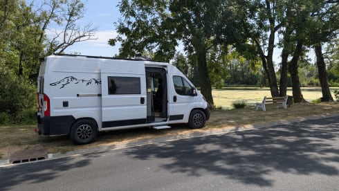 Boxy – Minibus Peugeot 2 places à partir de 2022