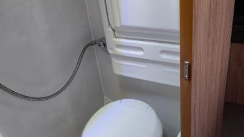 BP70 – 4 Berth Campervan/Motohome - fully equipped for your next Adventure