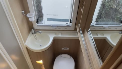 Kentuky Estro 9 – Camper ben attrezzato, ideale per vacanza famiglia