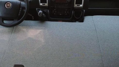 Campr Outcast – Stoere ruimtelijke off-grid Camper 4p