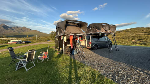Easy rider  – VW Caravelle 4-person camper van (delivery possible)