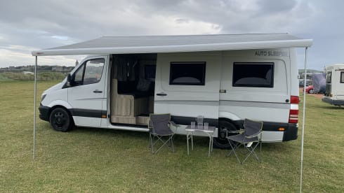 The Spirit of Scotland – Ontdek Schotland in onze Mercedes met 2/3 slaapkamers, toilet en douche, inclusief gratis verzekering.