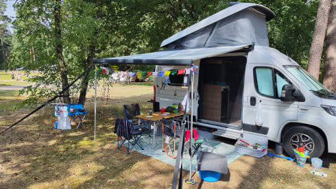 Felix de campervan – 4P Hymer Ayers Rock van 2022