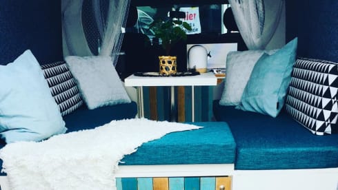 Zus – Hip camper van Zus. Very nicely decorated.