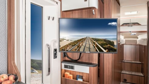 Glamper Camper – Hymer BMCT 680 5 persons!