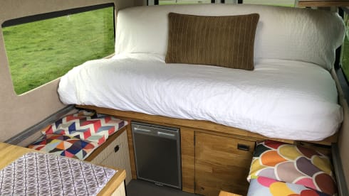 Blanco – 2 berth Volkswagen campervan from 2015