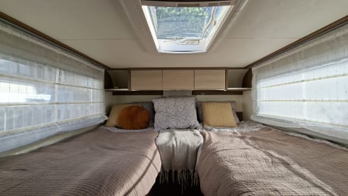Bürstner Viseo i690G integraal camper 4 pers. automaat+fietsendrager