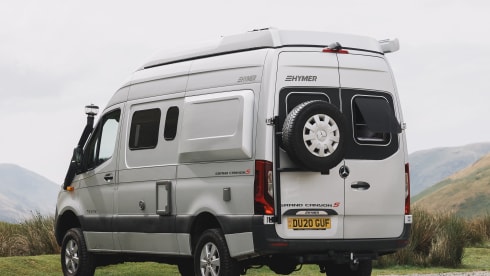 Miss Daisy (Dog Friendly) Discount available on bookings two weeks or more.  – 4 berth Mercedes-Benz campervan (SALE ON)