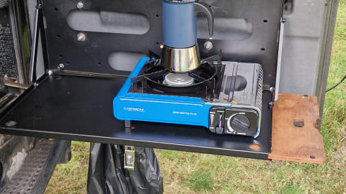 2.5p Landrover Defender 4x4 expedition car 