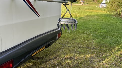 Fijne gezinscamper met 6 zit & slaapplaatsen.  – 6p Fiat alcove from 2004