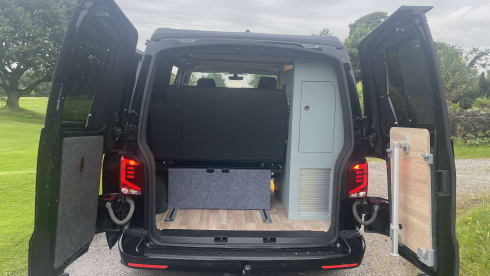 Vincent vangooo – 4 berth Volkswagen campervan from 2020
