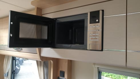 Wunderschönes, modernes, stilvolles 4-Bett-Wohnmobil zum Mieten!