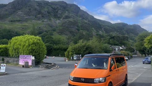 Nemo – 4 berth dog friendly campervan with Pop top