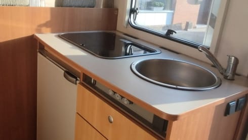 Very spacious family motorhome, 6 seats with belts