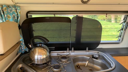 Bertie – Hire Bertie, our 1973 Volkswagen T2 Baywindow Campervan!
