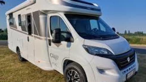 Mc Louis Carat – McLouis Carat 5pers. Semi-integrated from 2020