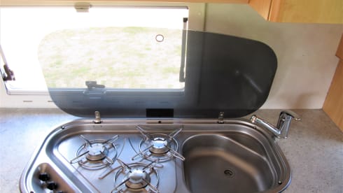 De Chausson – Beautiful 2 person compact Chausson camper