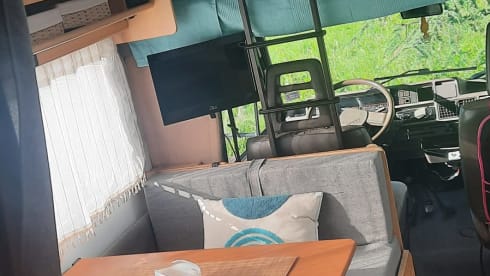 Green 2 – 🚐 Green 2 – Il Nonno dei Camper… ma con il Cuore Caldo e il Frigo Freddo! 🌍